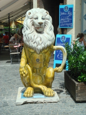 13 a beer stein lion