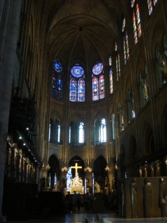 02 Inside Notre Dame