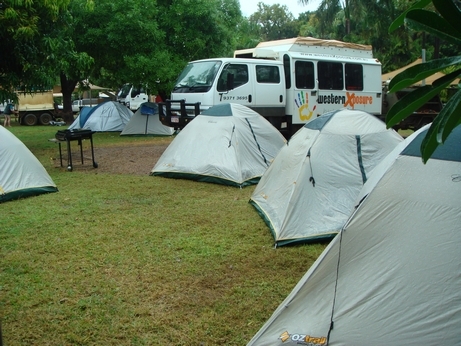 05 4WD Bus and sad sad tents